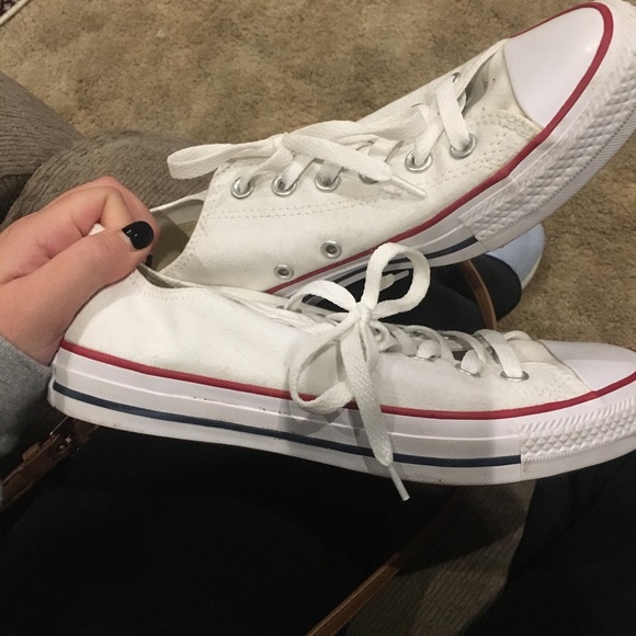 White converse - Picture 2 of 2